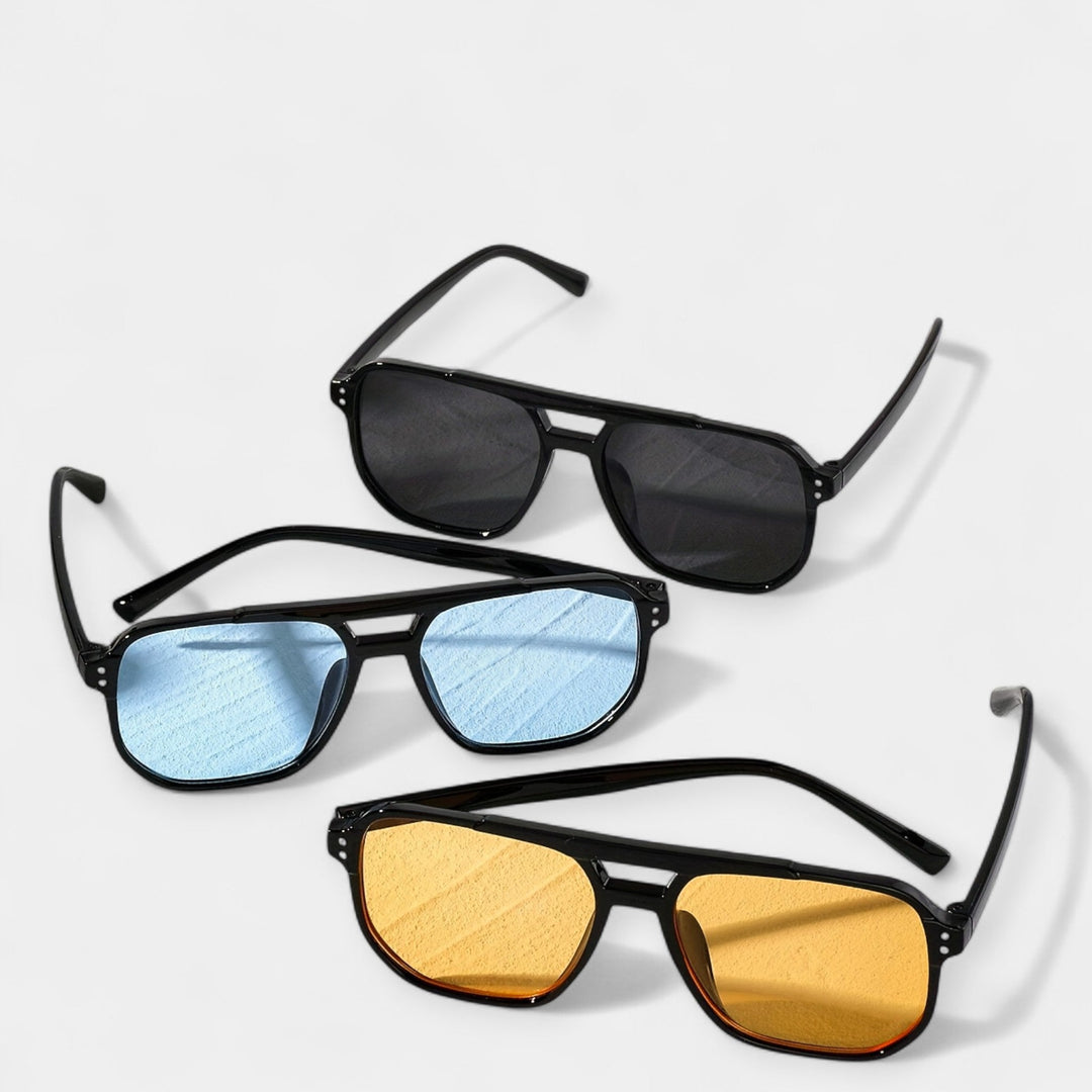 Čtvercové brýle s nýty